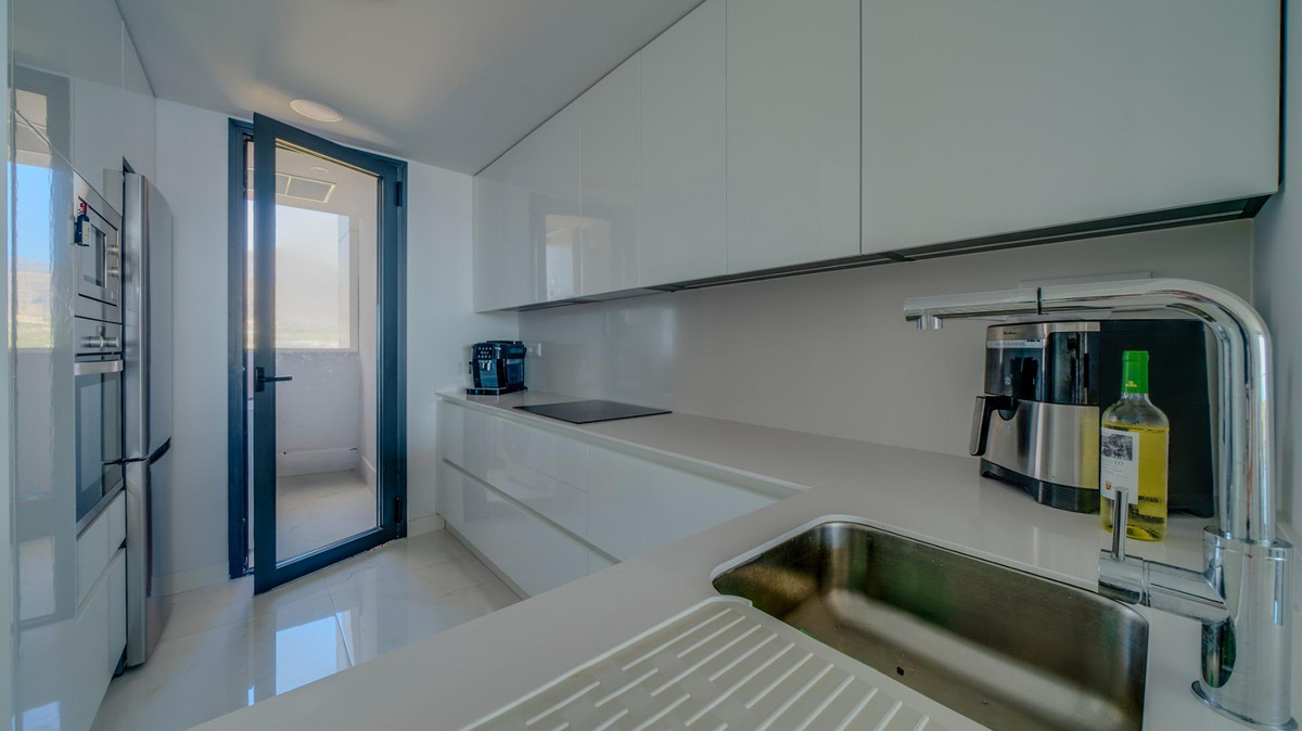 Se vende Apartamento Planta Media de 2 dormitorios en Costa Blanca, Alicante, España