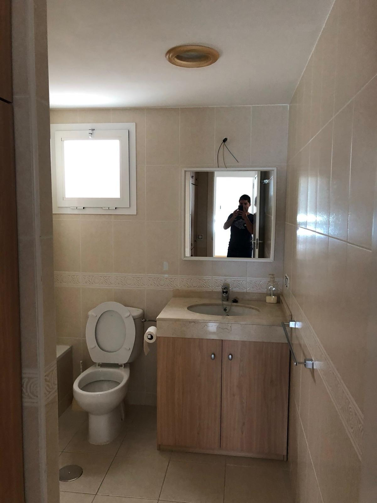 Se vende Apartamento Planta Media de 3 dormitorios en Costa Blanca, Alicante, España