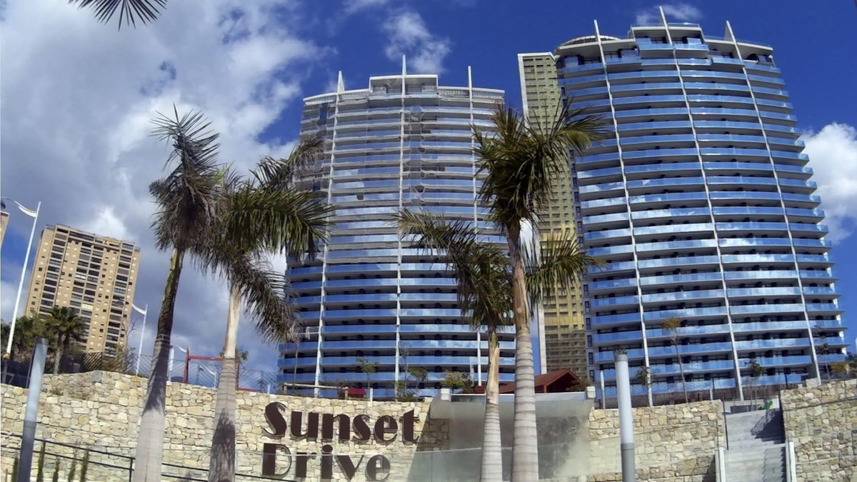 Se vende Apartamento Planta Media de 2 dormitorios en Costa Blanca, Alicante, España