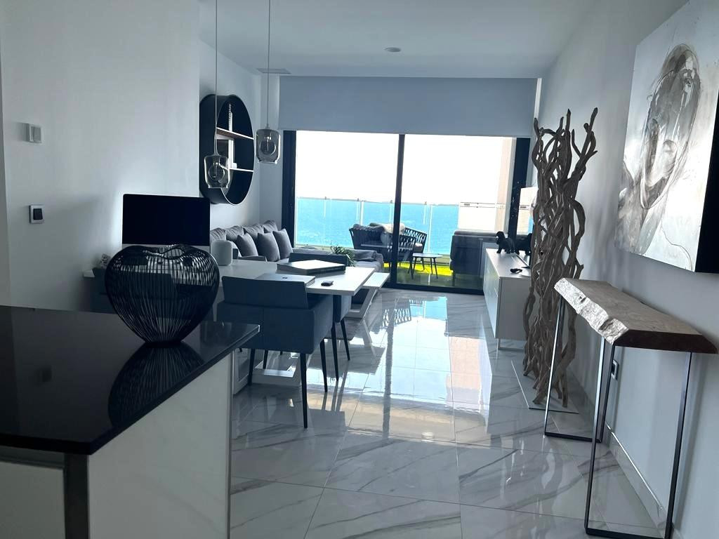 Se vende Apartamento Planta Media de 2 dormitorios en Costa Blanca, Alicante, España