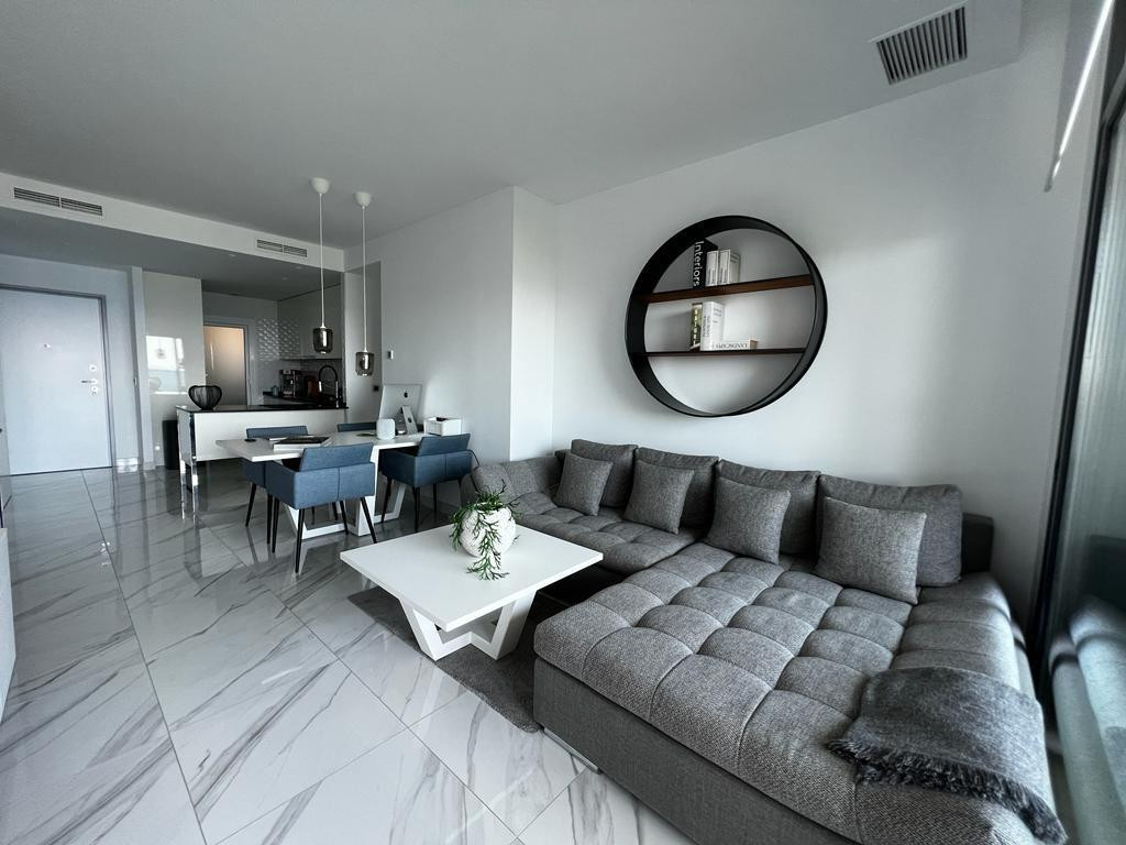 Se vende Apartamento Planta Media de 2 dormitorios en Costa Blanca, Alicante, España