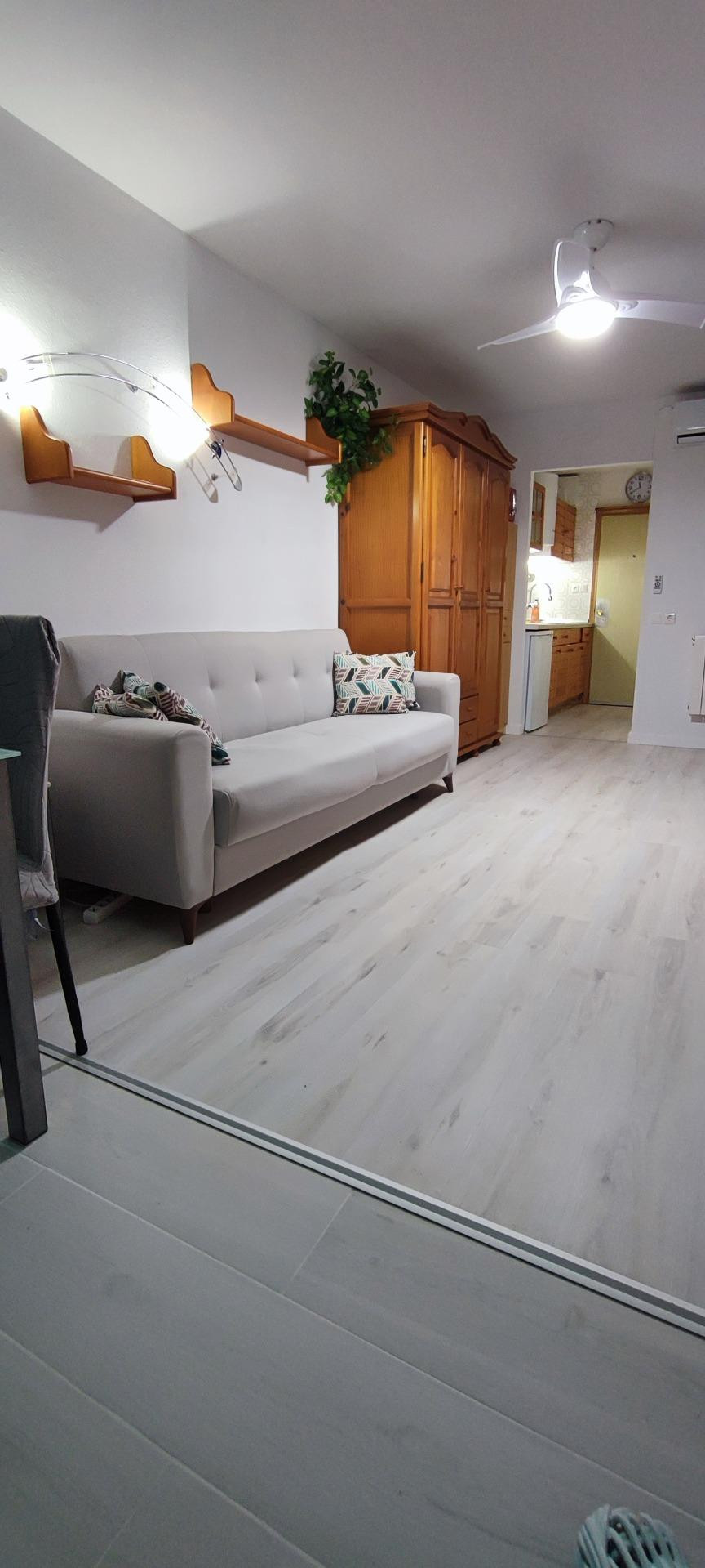 Se vende Estudio Planta Media de 1 dormitorios en Costa Blanca, Alicante, España