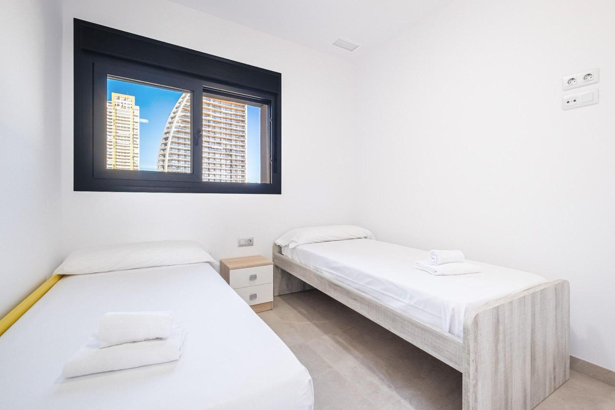 Se vende Apartamento Planta Media de 2 dormitorios en Costa Blanca, Alicante, España