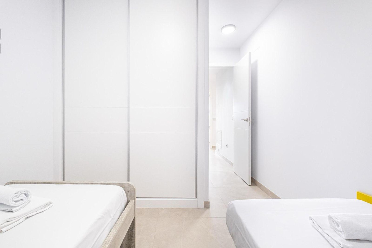 Se vende Apartamento Planta Media de 2 dormitorios en Costa Blanca, Alicante, España