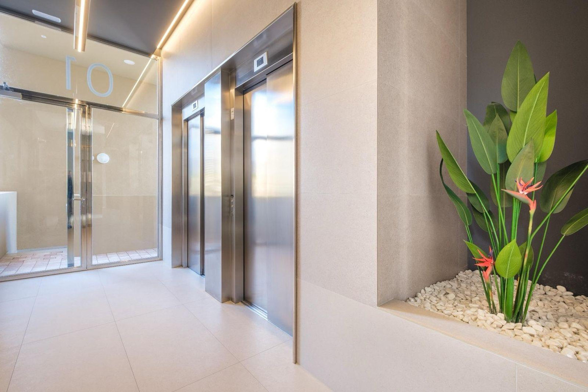 Se vende Apartamento Planta Media de 2 dormitorios en Costa Blanca, Alicante, España
