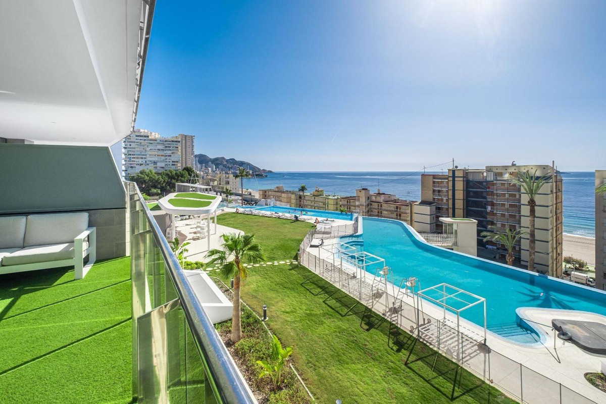Se vende Apartamento Planta Media de 2 dormitorios en Costa Blanca, Alicante, España
