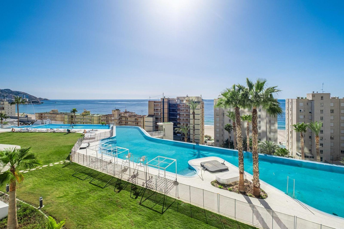 Se vende Apartamento Planta Media de 2 dormitorios en Costa Blanca, Alicante, España