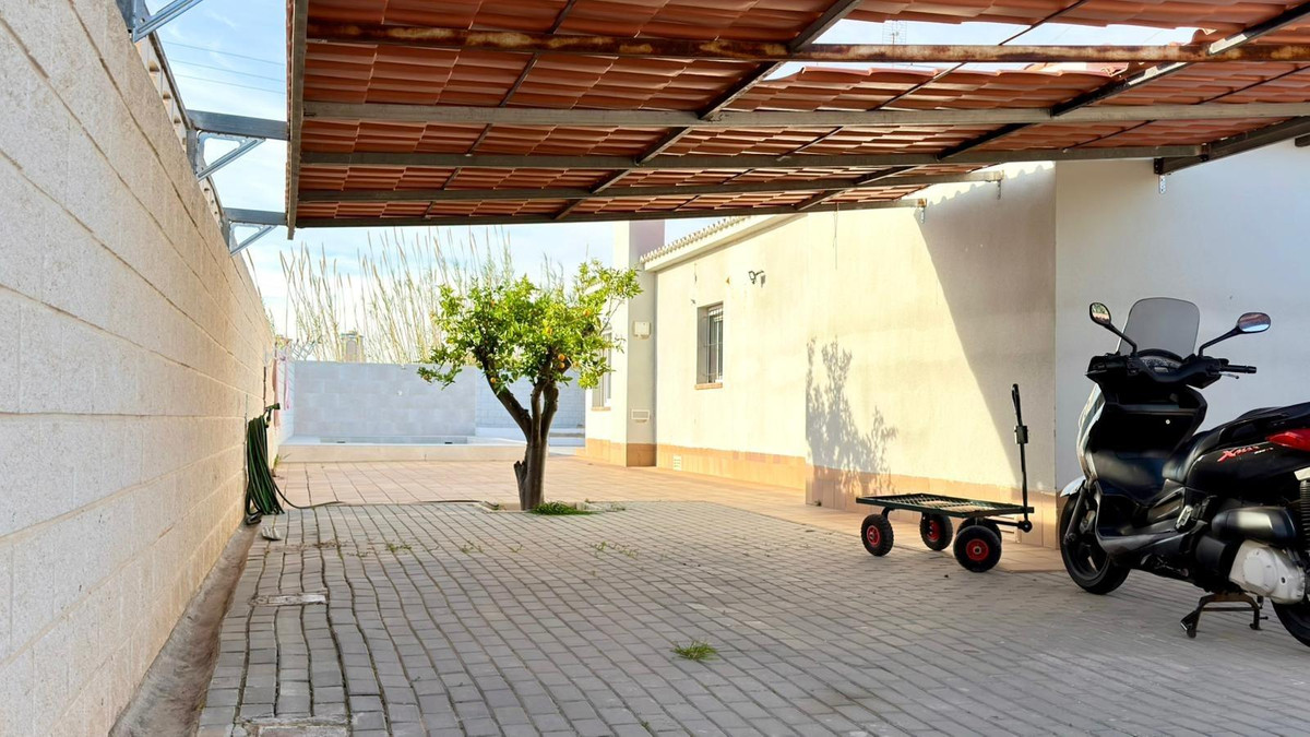 3 Bed Townhouse for sale in El Campello Costa Blanca, Alicante, Spain