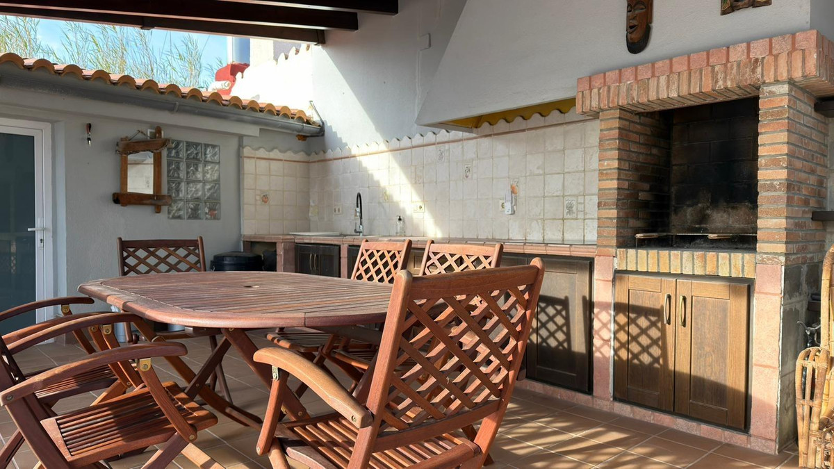 3 Bed Townhouse for sale in El Campello Costa Blanca, Alicante, Spain