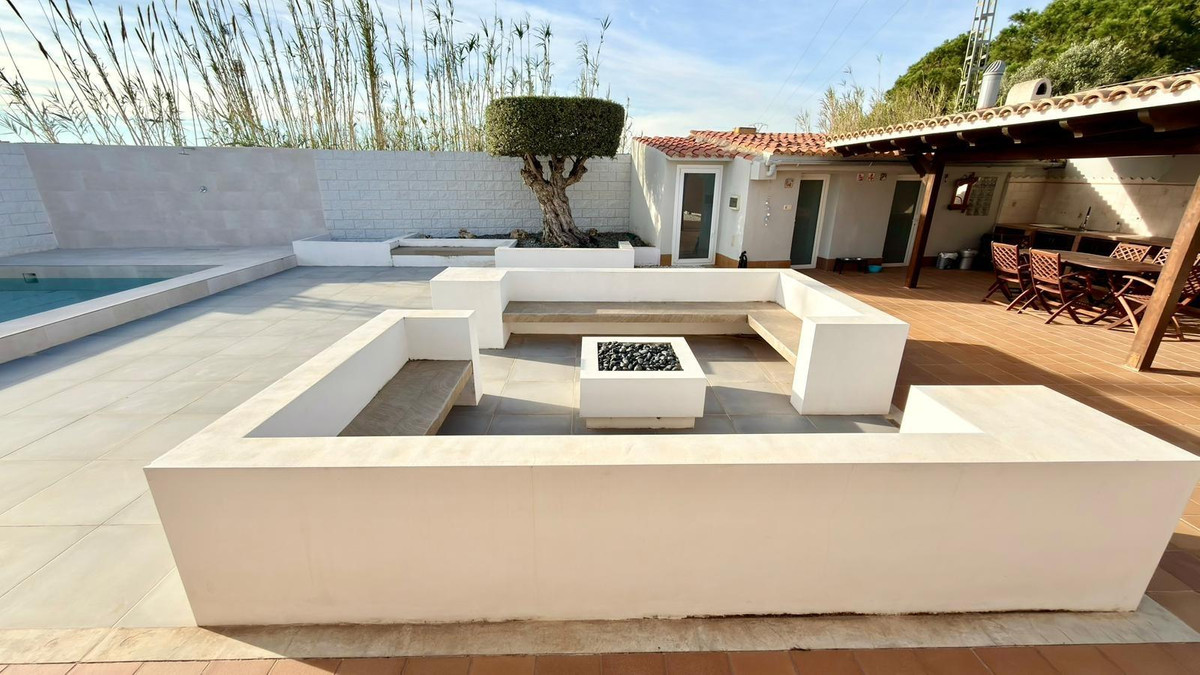 3 Bed Townhouse for sale in El Campello Costa Blanca, Alicante, Spain