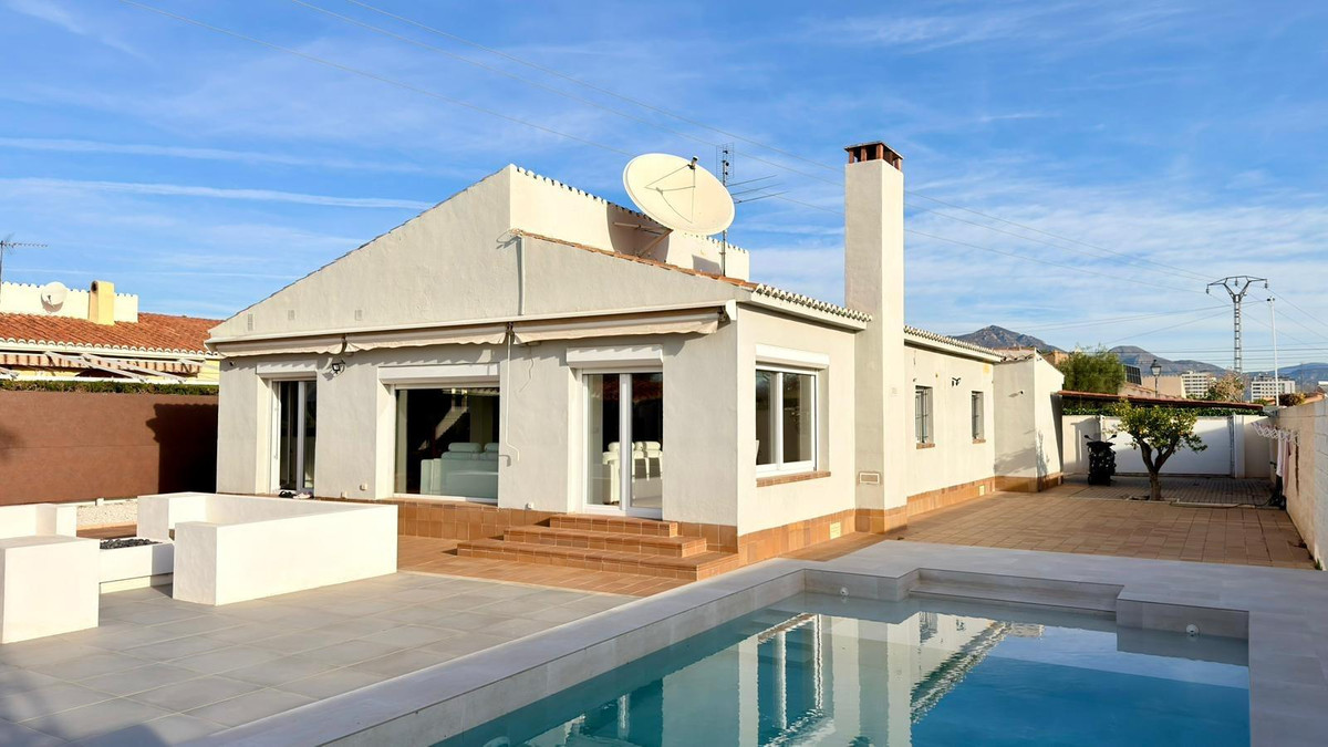 3 Bed Townhouse for sale in El Campello Costa Blanca, Alicante, Spain