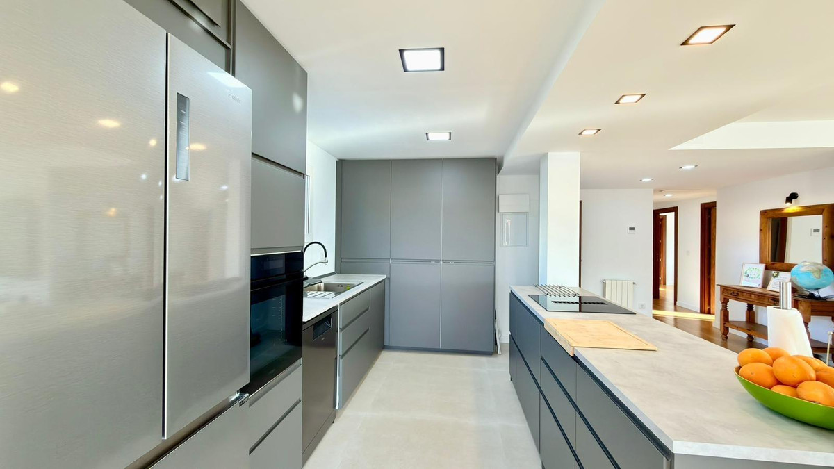 3 Bed Townhouse for sale in El Campello Costa Blanca, Alicante, Spain