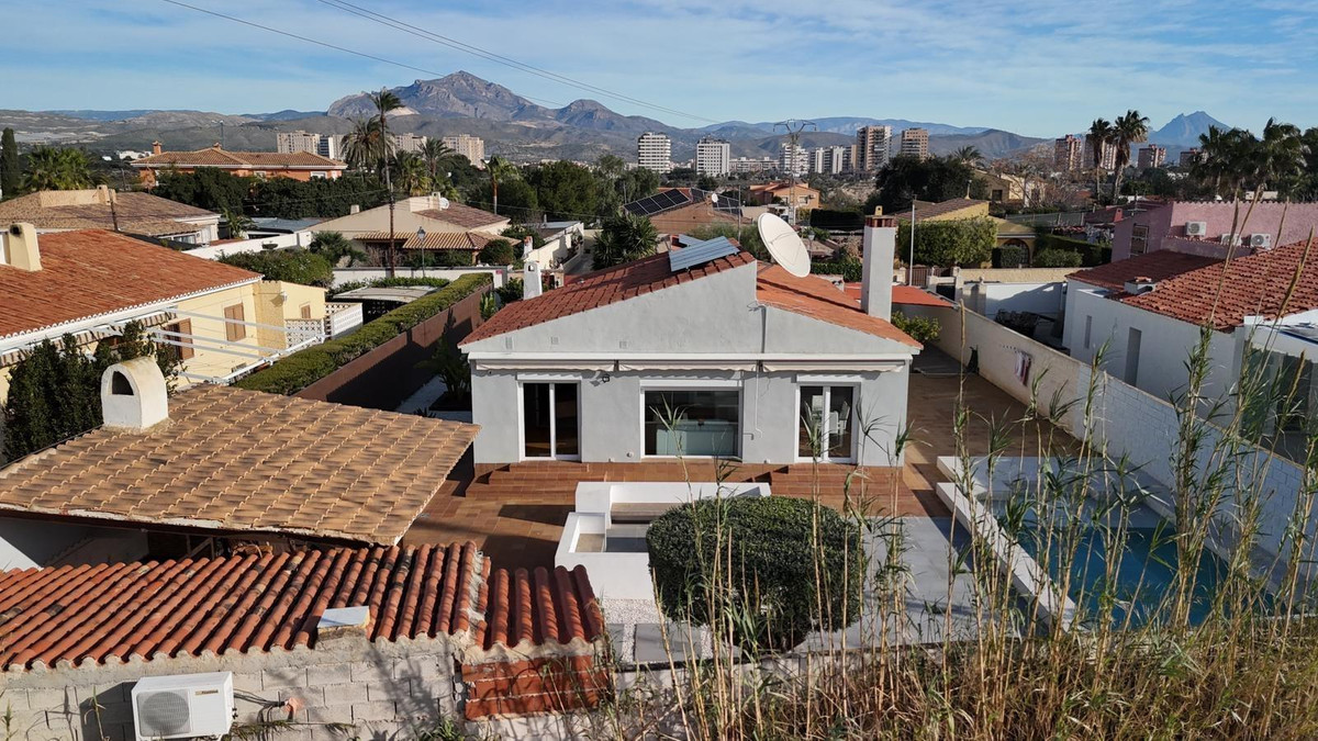 3 Bed Townhouse for sale in El Campello Costa Blanca, Alicante, Spain