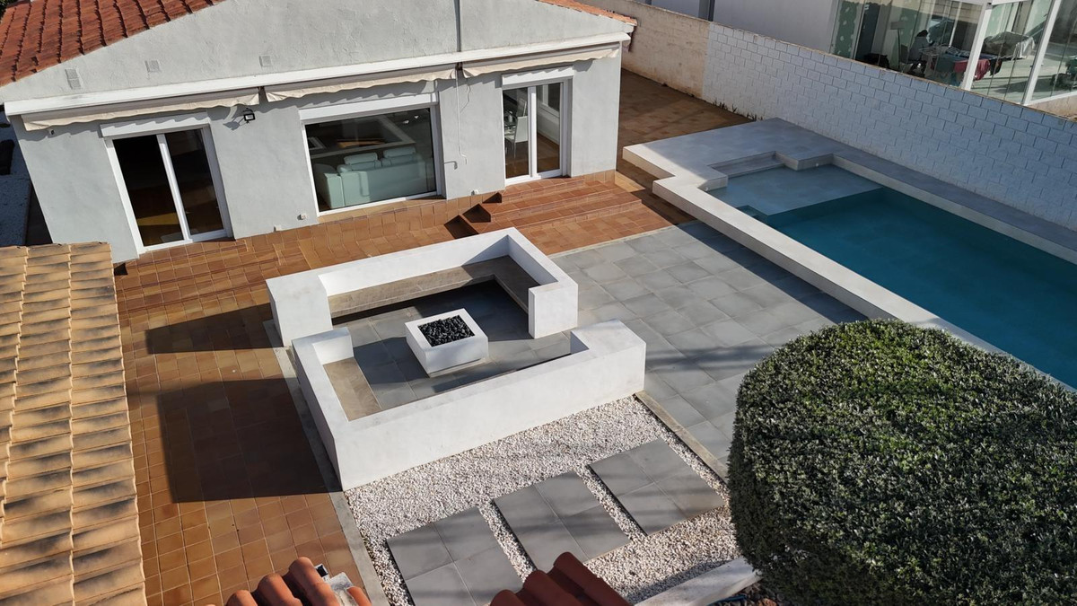 3 Bed Townhouse for sale in El Campello Costa Blanca, Alicante, Spain