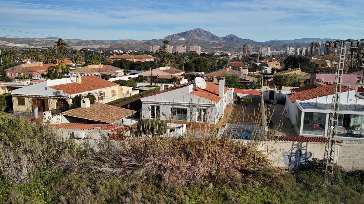 3 Bed Townhouse for sale in El Campello Costa Blanca, Alicante, Spain