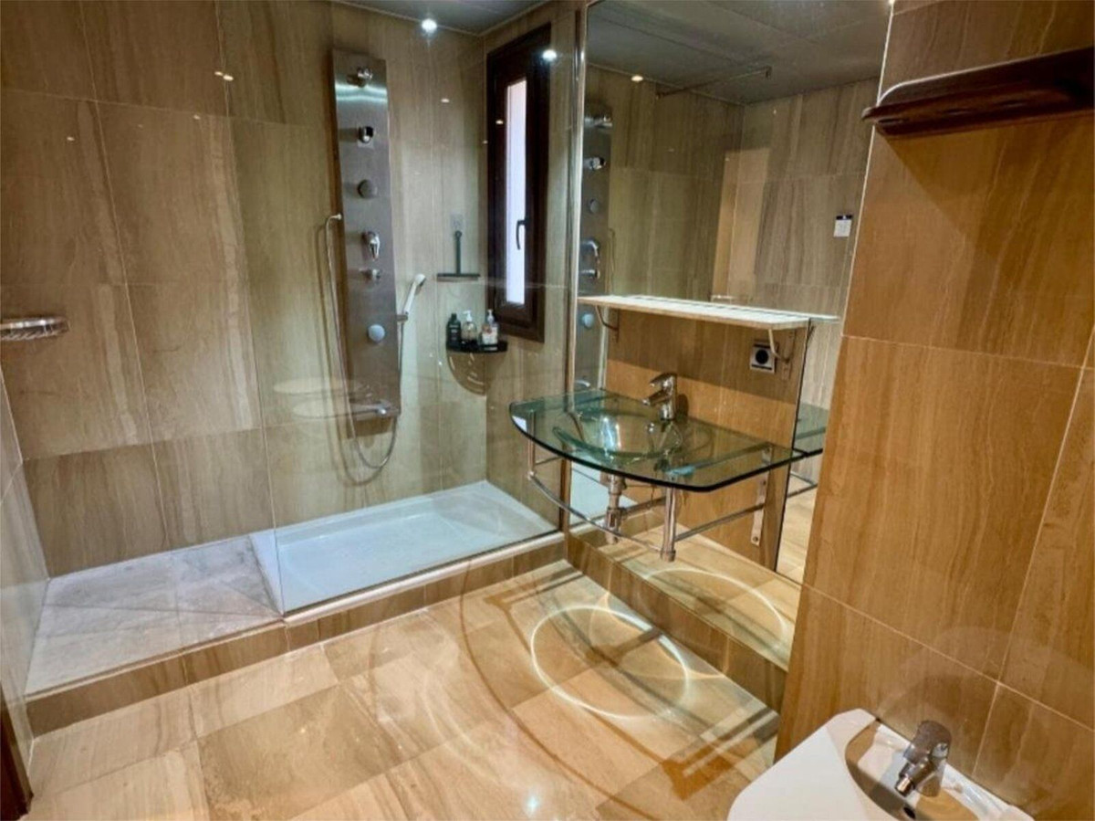 3 Bed Apartment for sale in New Golden Mile Costa Del Sol, Málaga, Spain