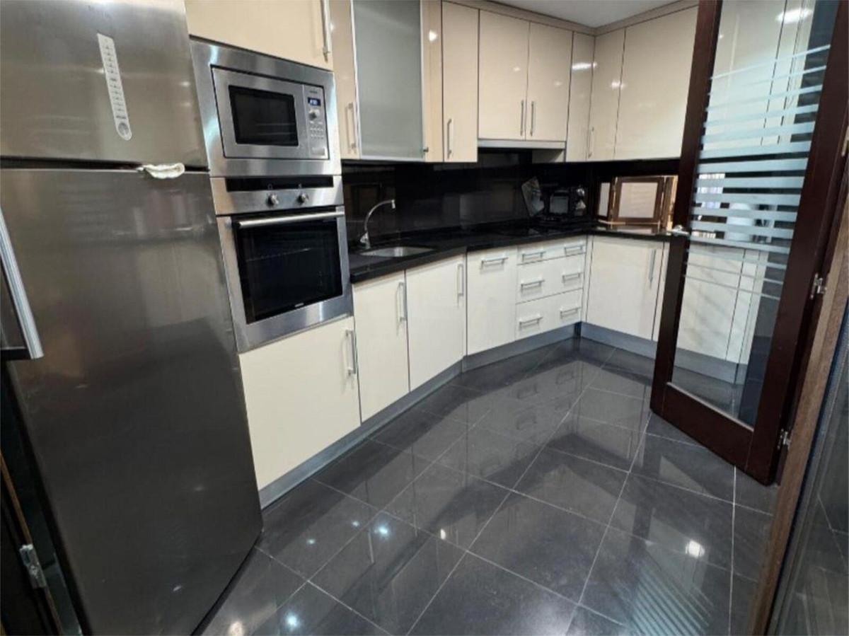 3 Bed Apartment for sale in New Golden Mile Costa Del Sol, Málaga, Spain