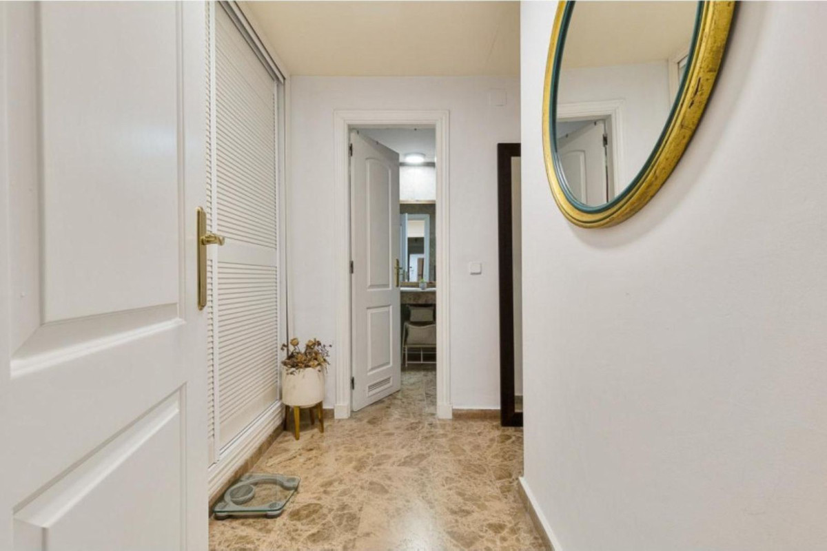 3 Bed Apartment for sale in San Pedro De Alcántara Costa Del Sol, Málaga, Spain