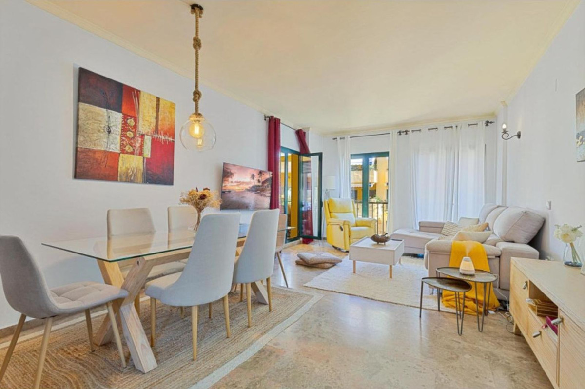 3 Bed Apartment for sale in San Pedro De Alcántara Costa Del Sol, Málaga, Spain