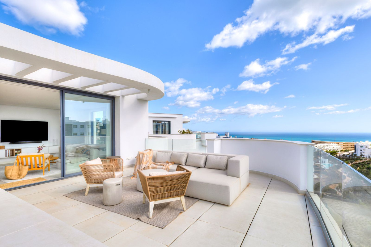 3 Bed Apartment for sale in Fuengirola Costa Del Sol, Málaga, Spain