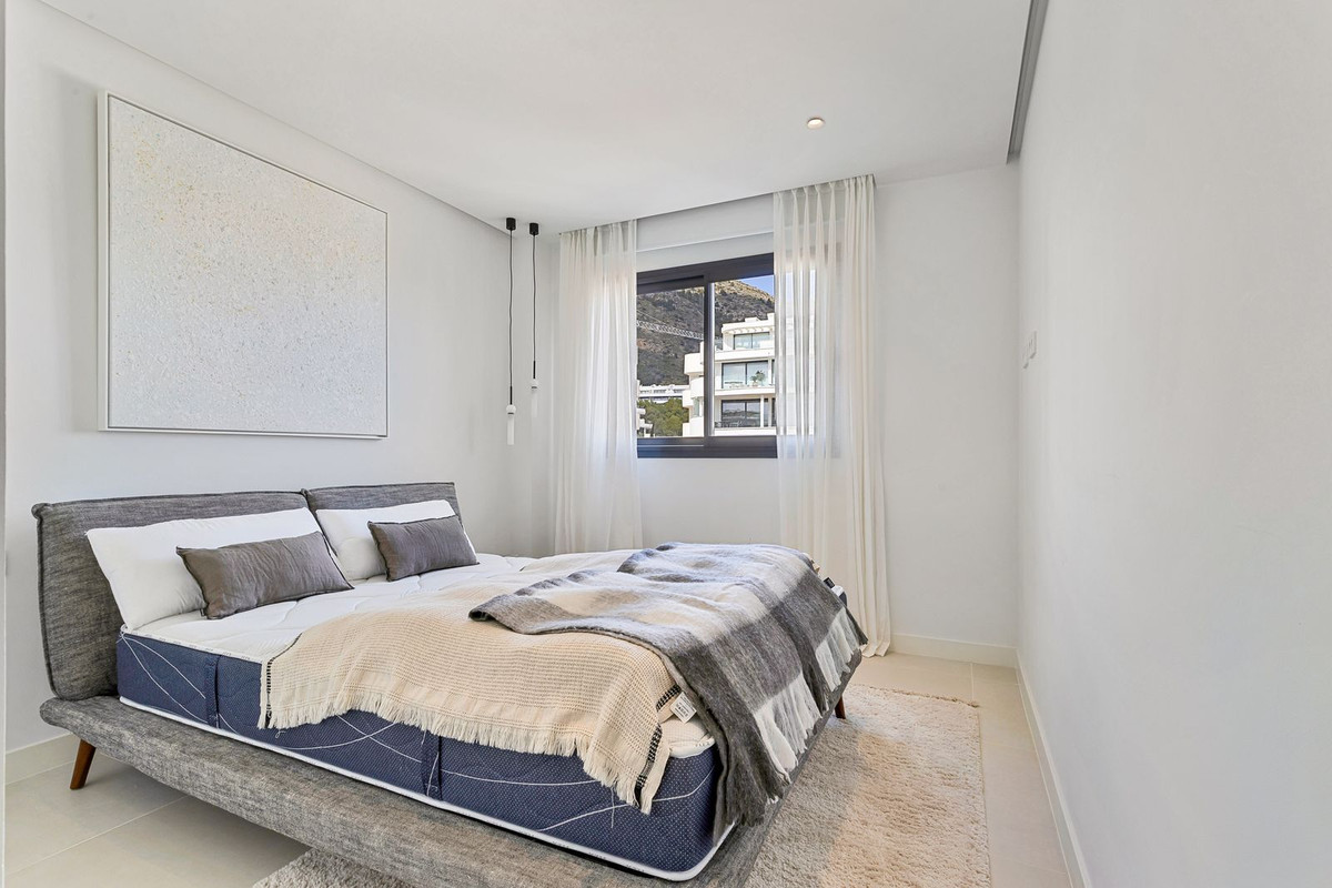 3 Bed Apartment for sale in Fuengirola Costa Del Sol, Málaga, Spain