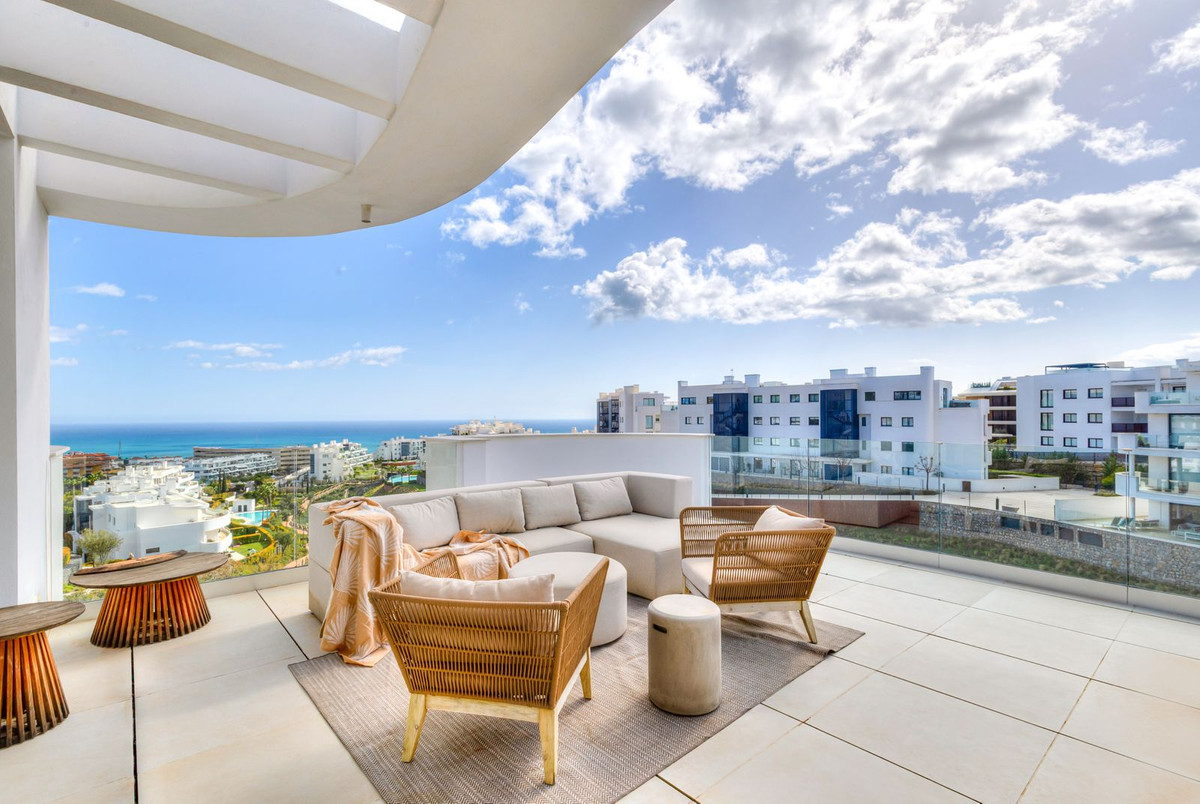 3 Bed Apartment for sale in Fuengirola Costa Del Sol, Málaga, Spain