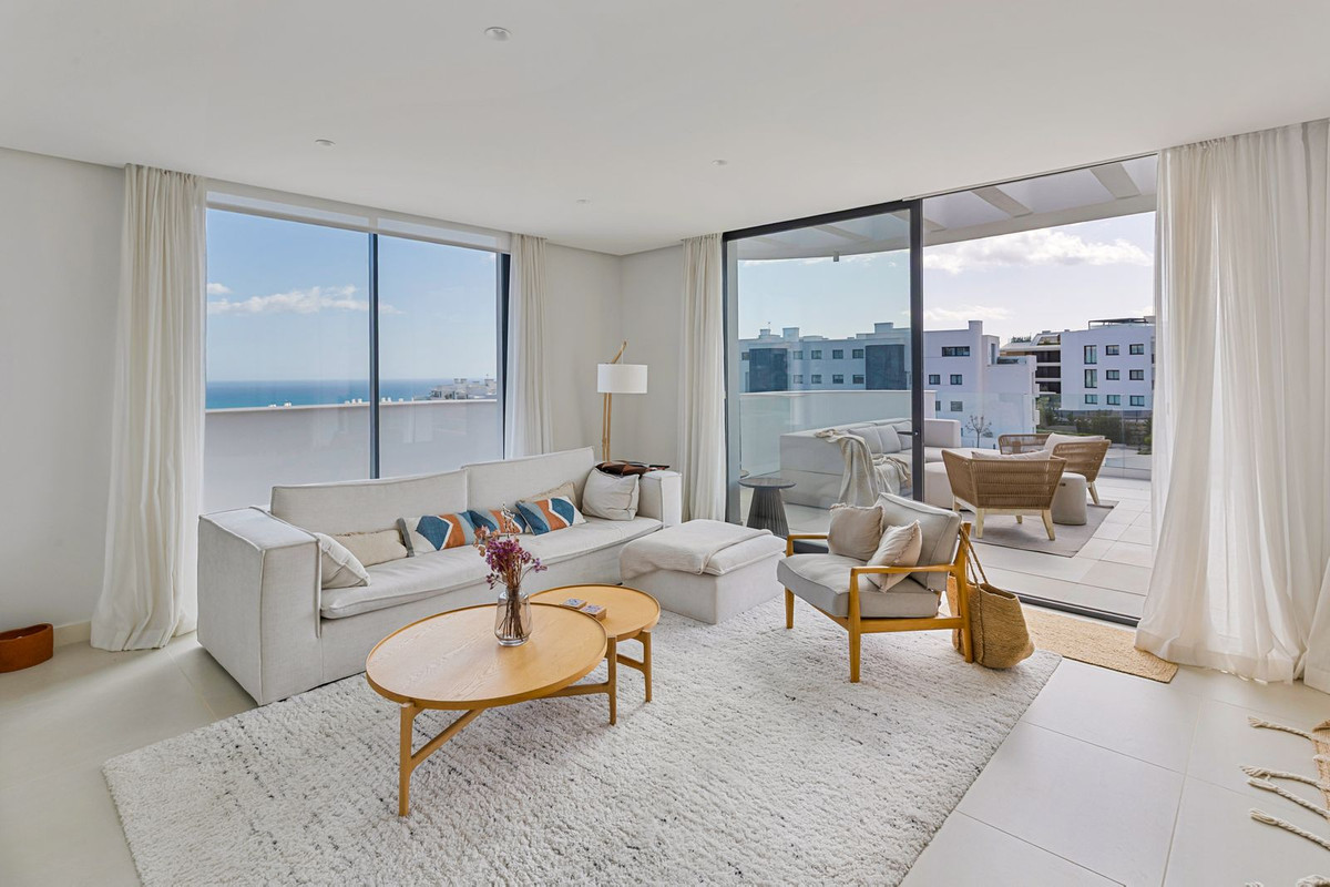 3 Bed Apartment for sale in Fuengirola Costa Del Sol, Málaga, Spain