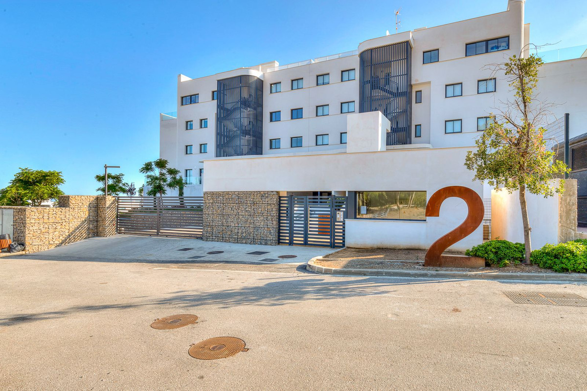 3 Bed Apartment for sale in Fuengirola Costa Del Sol, Málaga, Spain