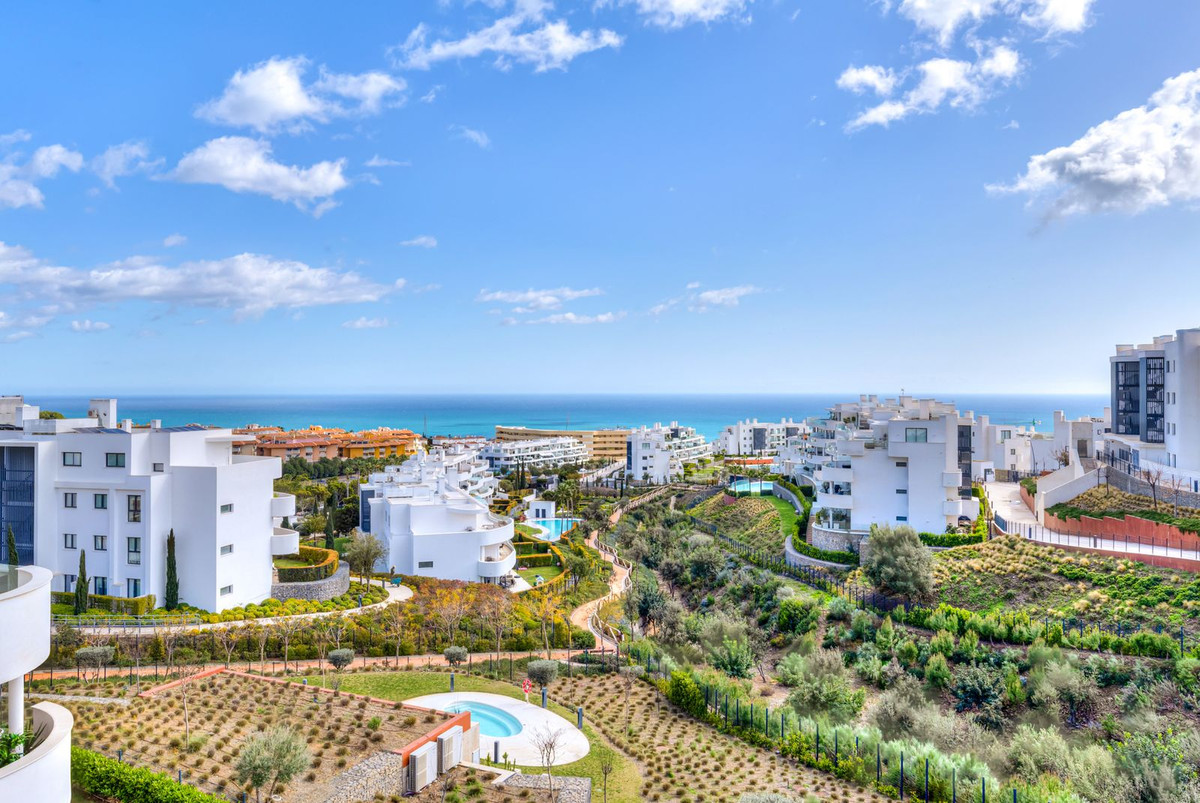 3 Bed Apartment for sale in Fuengirola Costa Del Sol, Málaga, Spain