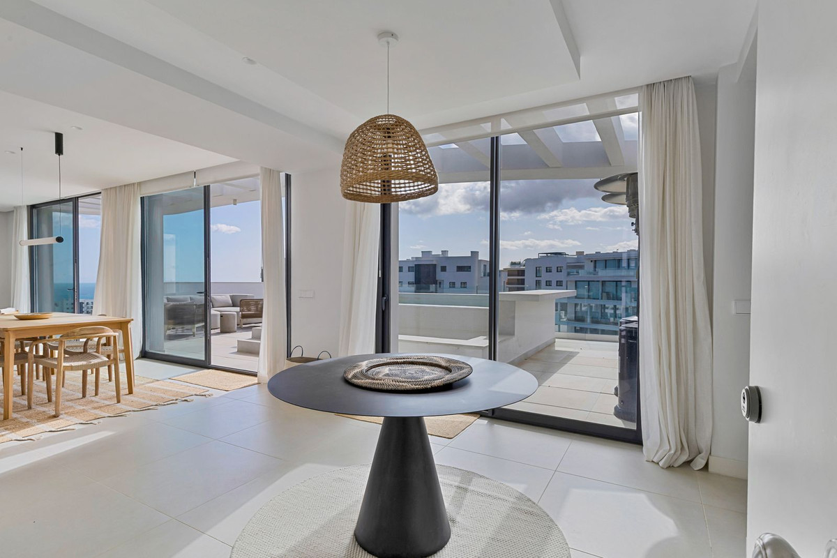 3 Bed Apartment for sale in Fuengirola Costa Del Sol, Málaga, Spain
