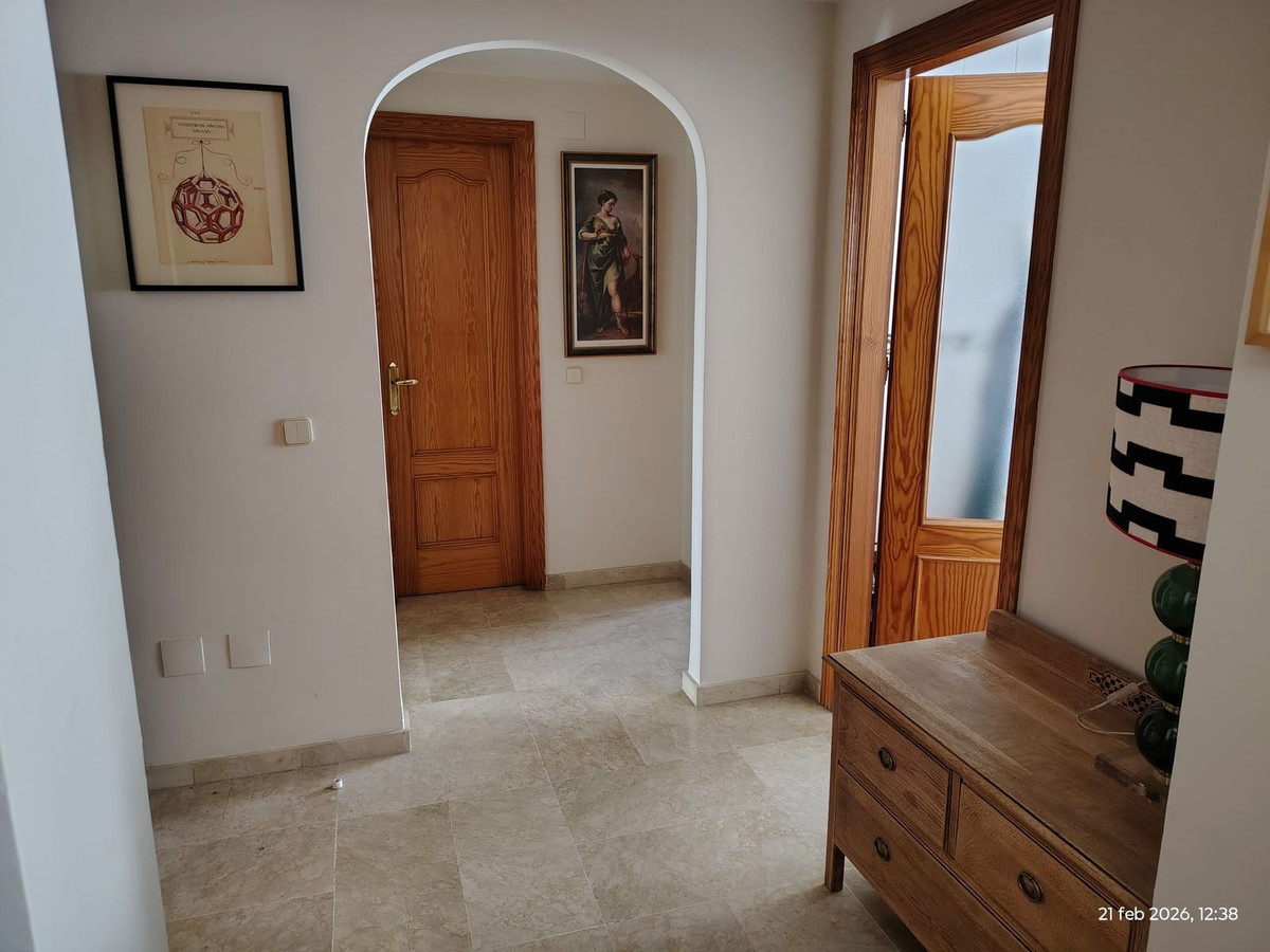 2 Bed Apartment for sale in Estepona Costa Del Sol, Málaga, Spain