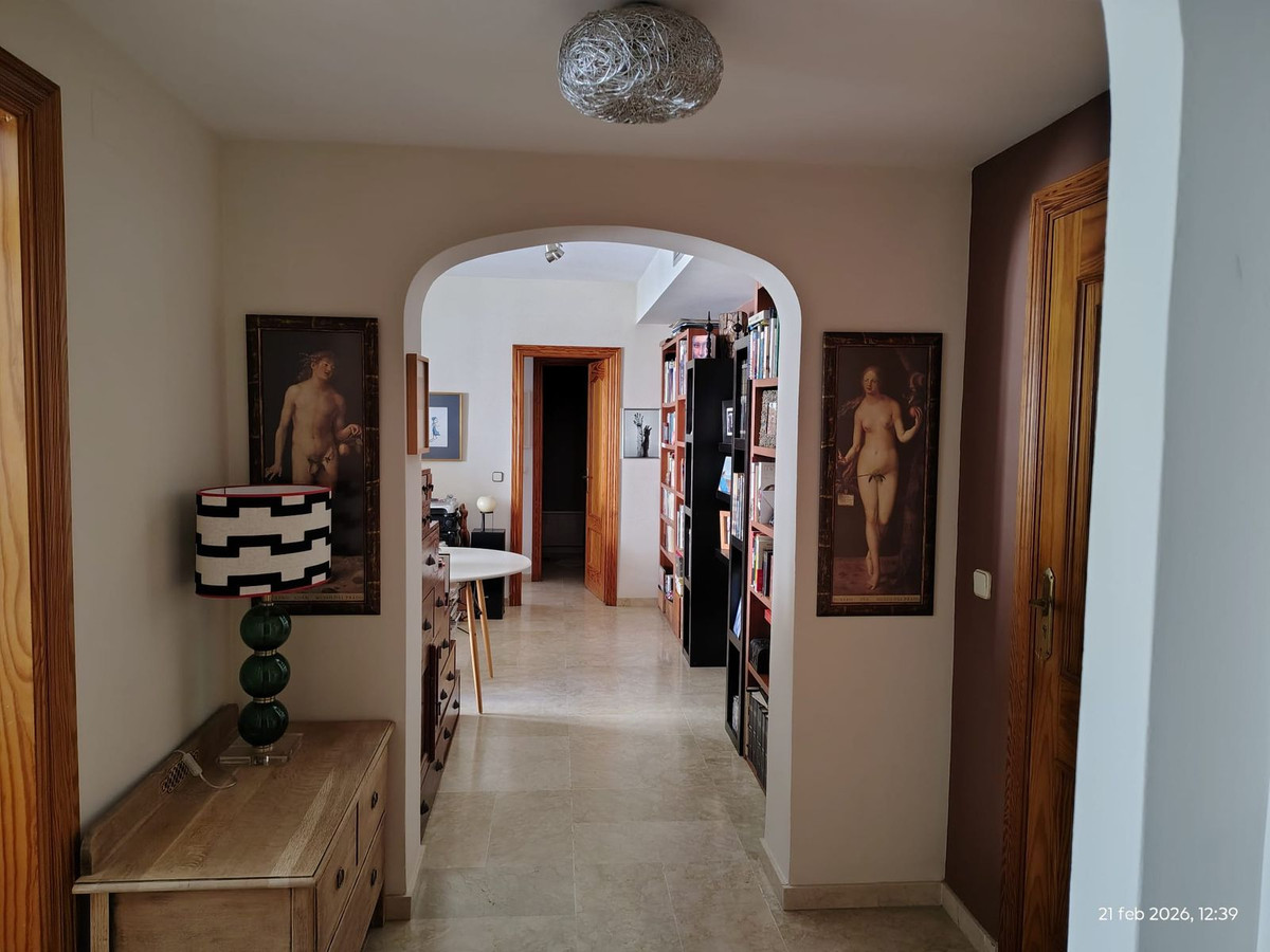 2 Bed Apartment for sale in Estepona Costa Del Sol, Málaga, Spain