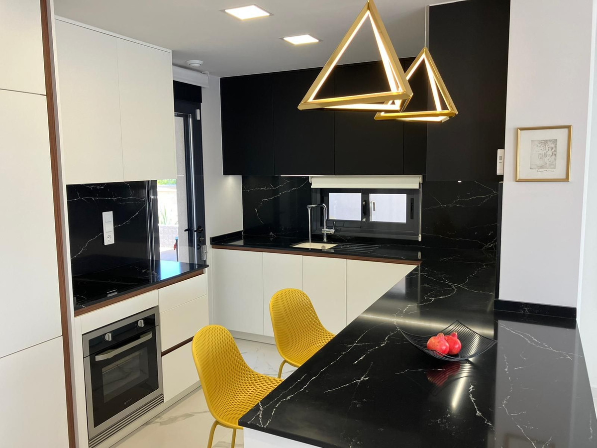 Se vende Apartamento Planta Baja de 2 dormitorios en Costa Blanca, Alicante, España