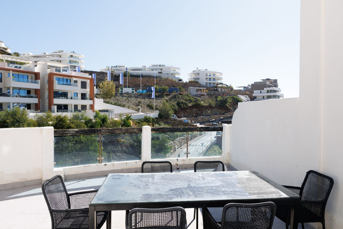 Se vende Apartamento Planta Media de 2 dormitorios en Costa Del Sol, Málaga, España