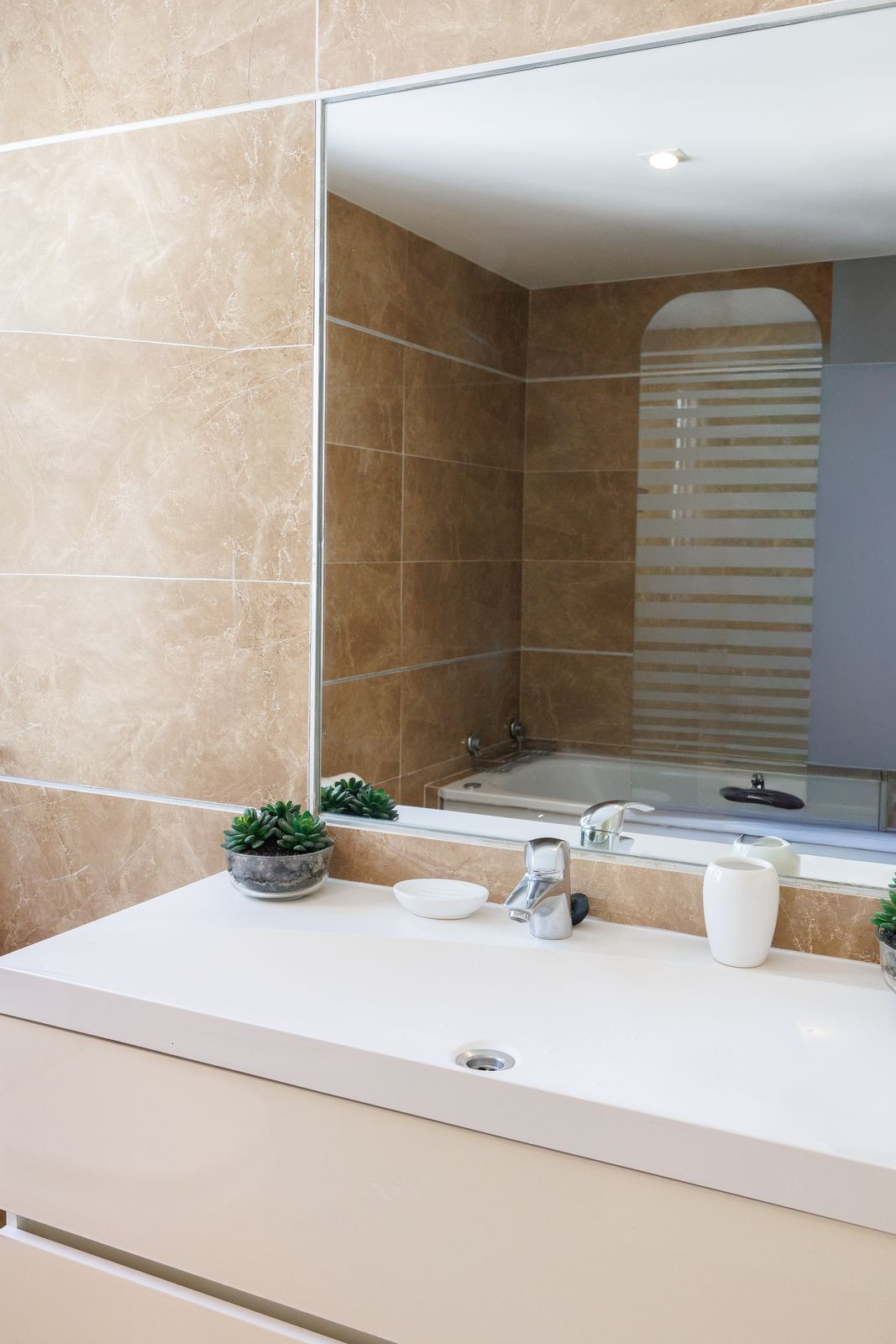 Se vende Apartamento Planta Media de 2 dormitorios en Costa Del Sol, Málaga, España