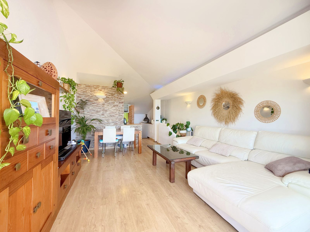 2 Bed Townhouse for sale in Estepona Costa Del Sol, Málaga, Spain