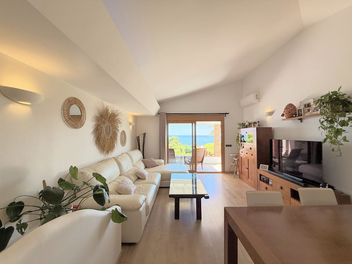 2 Bed Townhouse for sale in Estepona Costa Del Sol, Málaga, Spain