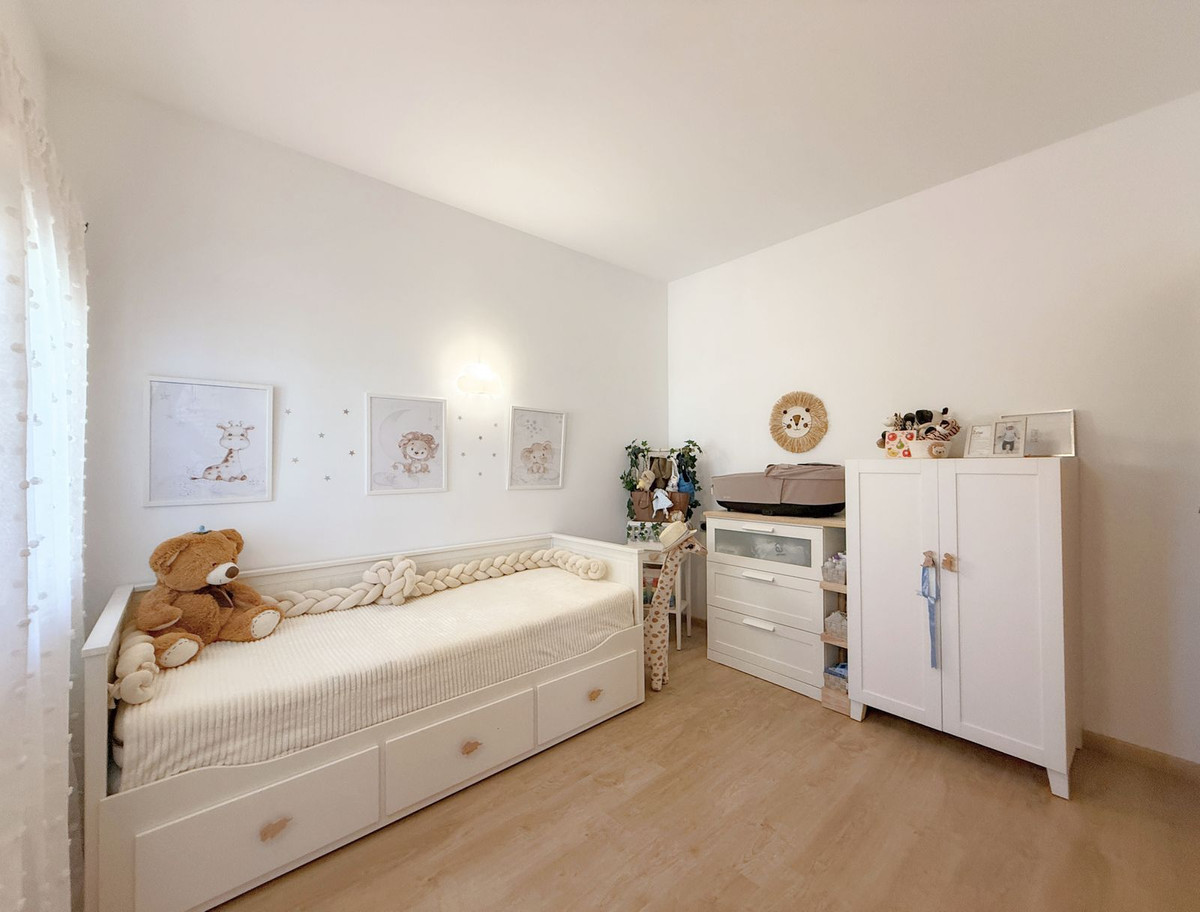 2 Bed Townhouse for sale in Estepona Costa Del Sol, Málaga, Spain