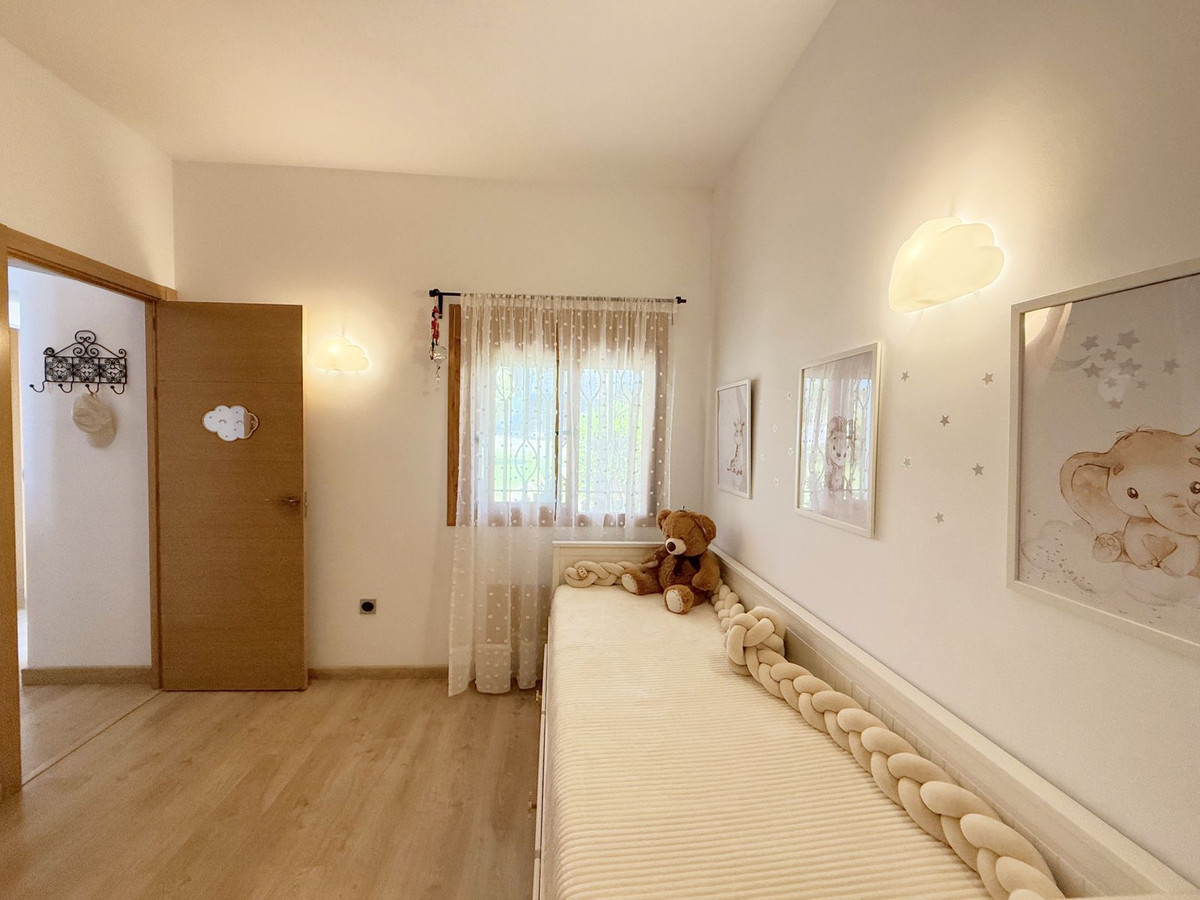 2 Bed Townhouse for sale in Estepona Costa Del Sol, Málaga, Spain