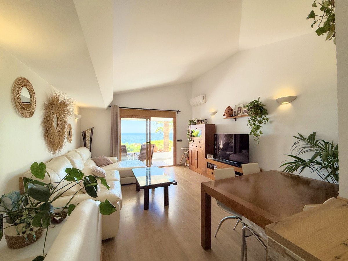 2 Bed Townhouse for sale in Estepona Costa Del Sol, Málaga, Spain