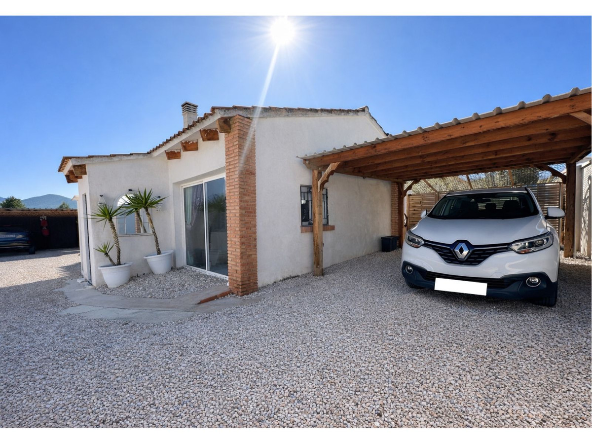 Se vende Villa - Chalet de 6 dormitorios en Costa Blanca, Alicante, España