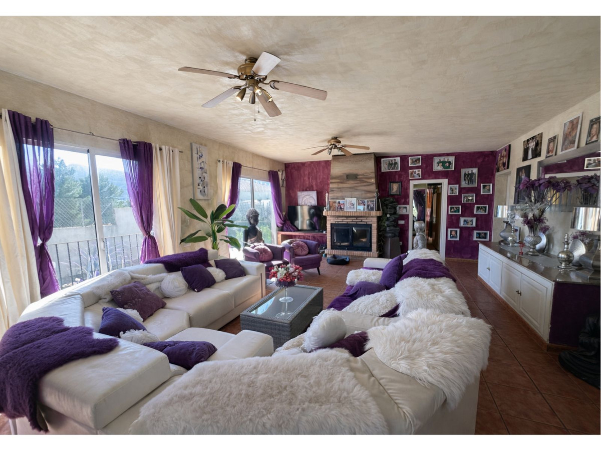 Se vende Villa - Chalet de 6 dormitorios en Costa Blanca, Alicante, España