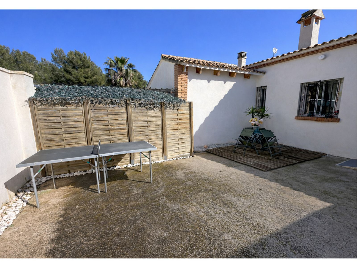 Se vende Villa - Chalet de 6 dormitorios en Costa Blanca, Alicante, España