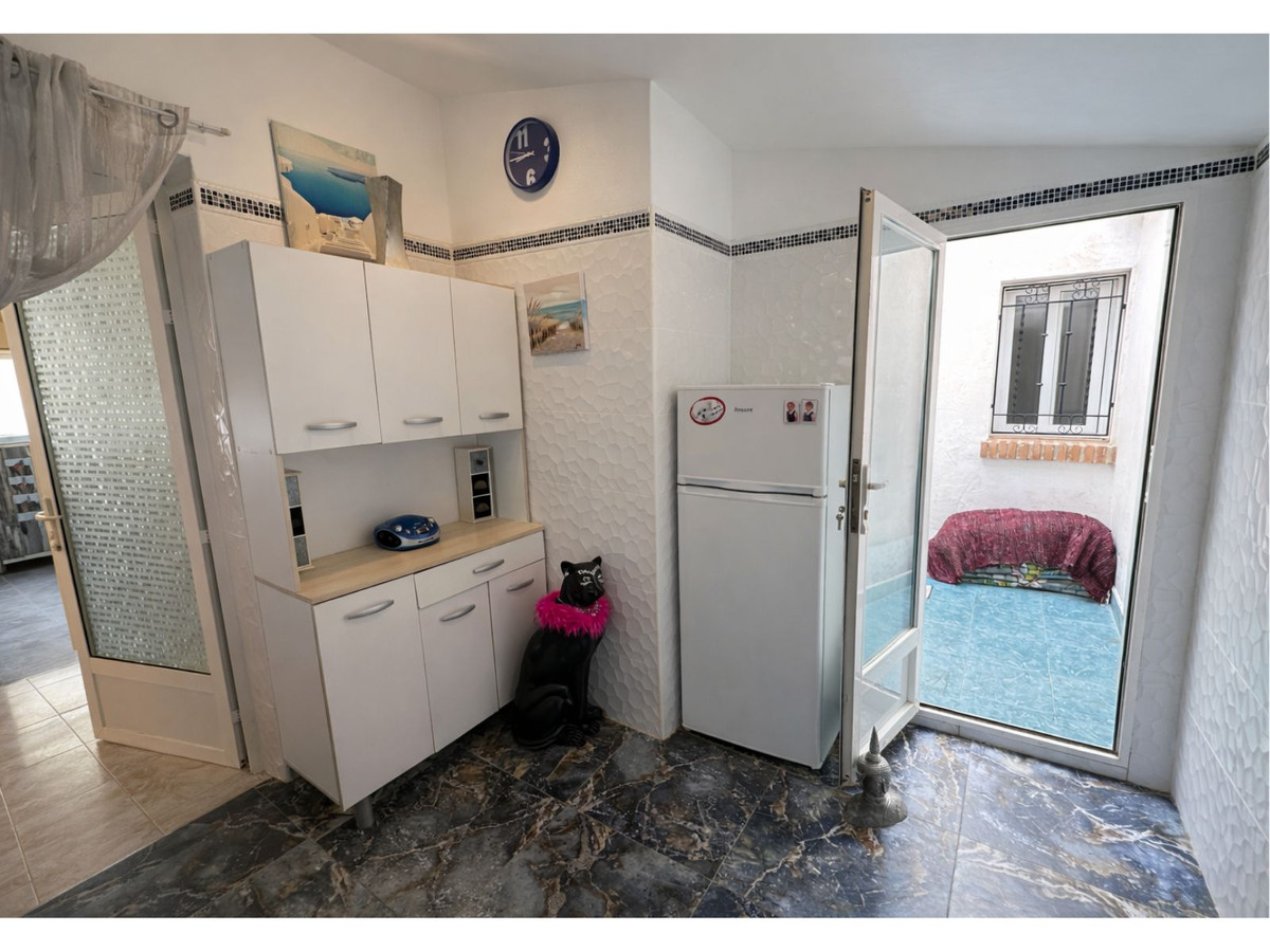 Se vende Villa - Chalet de 6 dormitorios en Costa Blanca, Alicante, España