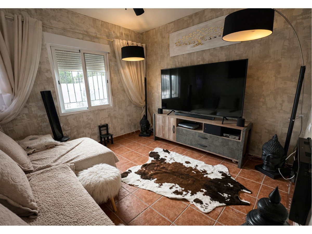 Se vende Villa - Chalet de 6 dormitorios en Costa Blanca, Alicante, España