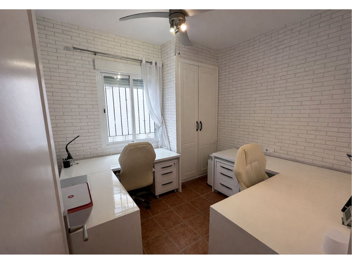 Se vende Villa - Chalet de 6 dormitorios en Costa Blanca, Alicante, España