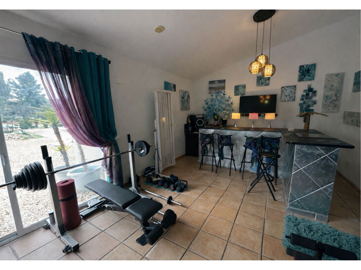 Se vende Villa - Chalet de 6 dormitorios en Costa Blanca, Alicante, España