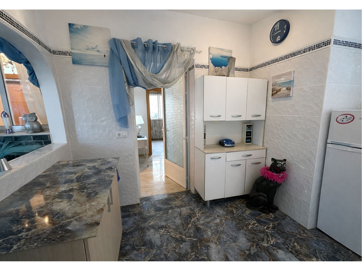 Se vende Villa - Chalet de 6 dormitorios en Costa Blanca, Alicante, España