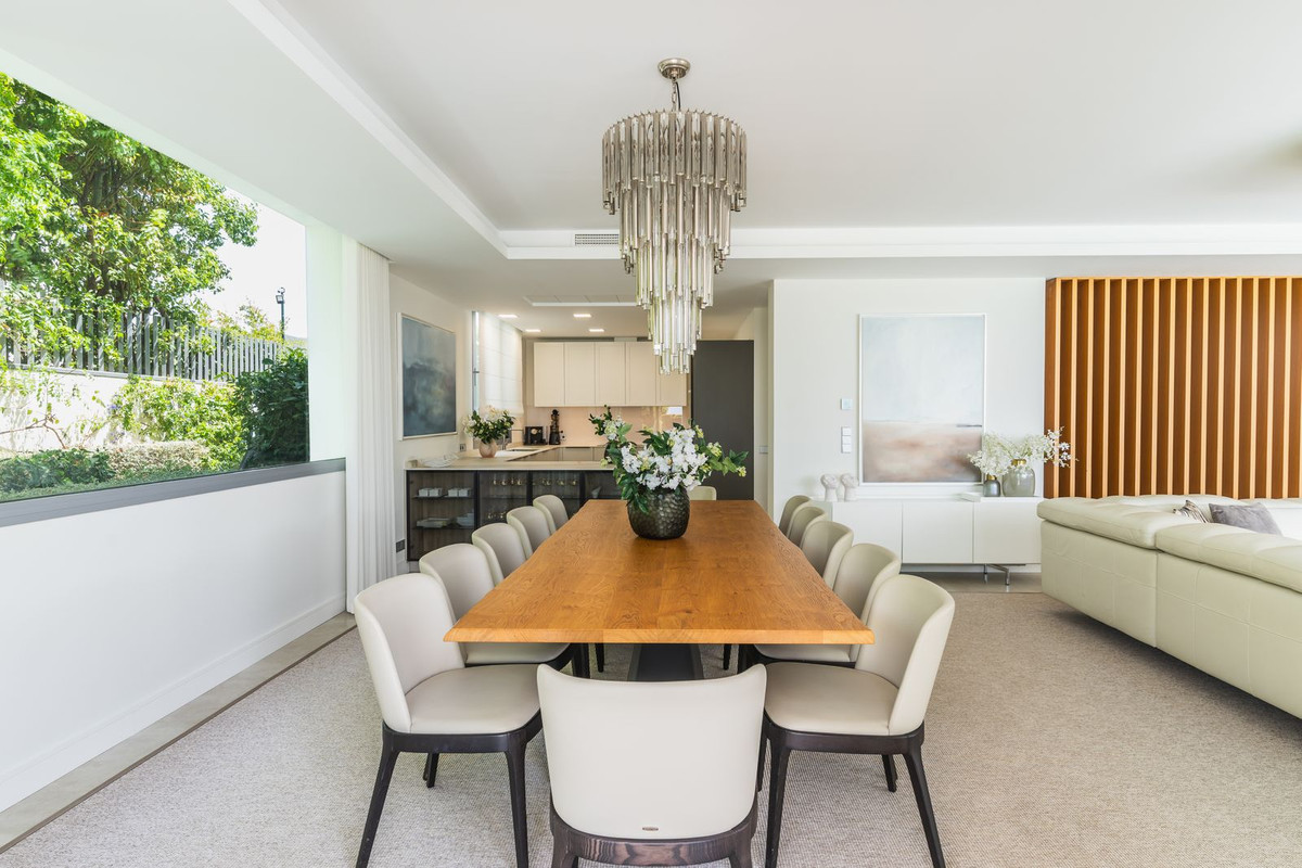 Se vende Villa - Chalet de 5 dormitorios en Costa Del Sol, Málaga, España