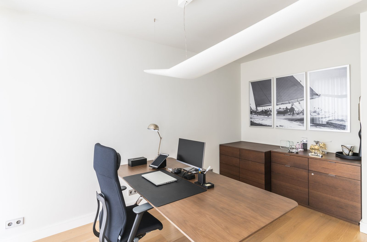 Se vende Villa - Chalet de 5 dormitorios en Costa Del Sol, Málaga, España